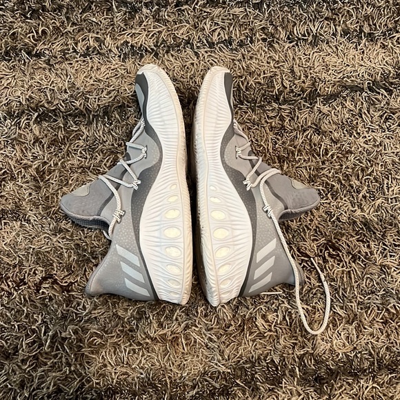 Adidas: Mens Basketball Shoes - Picture 4 of 5